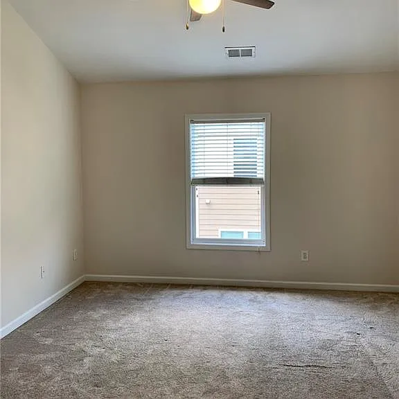 1733 Oakbrook Ln NW #B — Photo 15