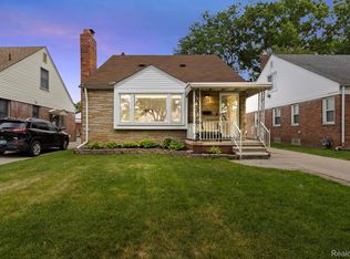 1548 N Silvery Ln, Dearborn, MI 48128