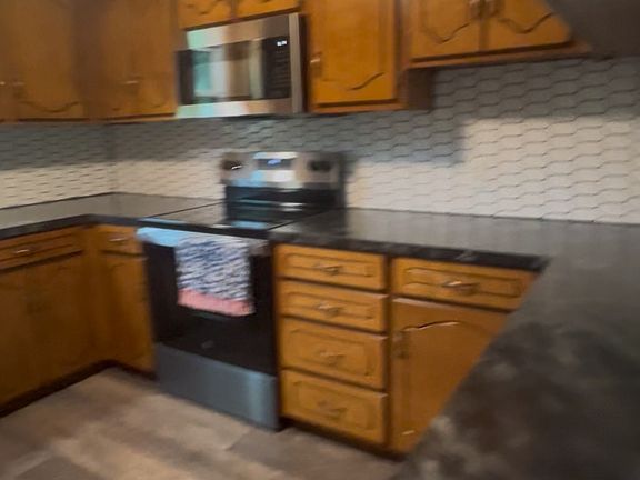 3rd image of 16938 Michals Rd