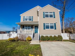10 Brainard Ave, Port Monmouth, NJ 07758