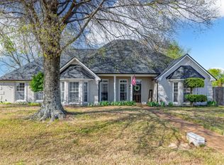 8906 Pembroke Ellis Dr, Memphis, TN 38133