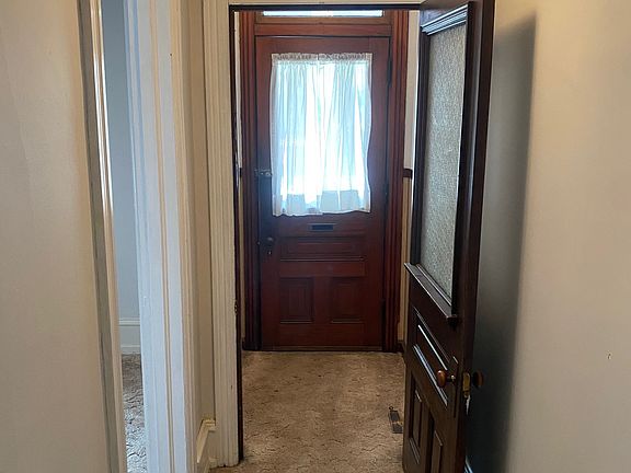 5th image of 114 Chestnut St