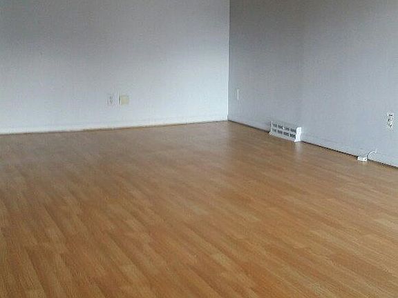 5th image of 1227 Lakeview Ave