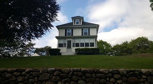 2nd image of 298 Willow Ave
