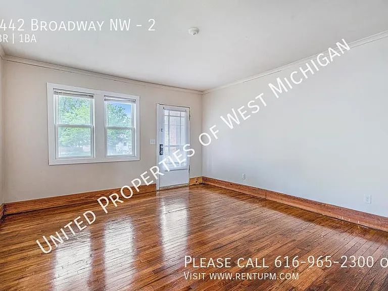 1442 Broadway Ave NW #2 — Photo 5