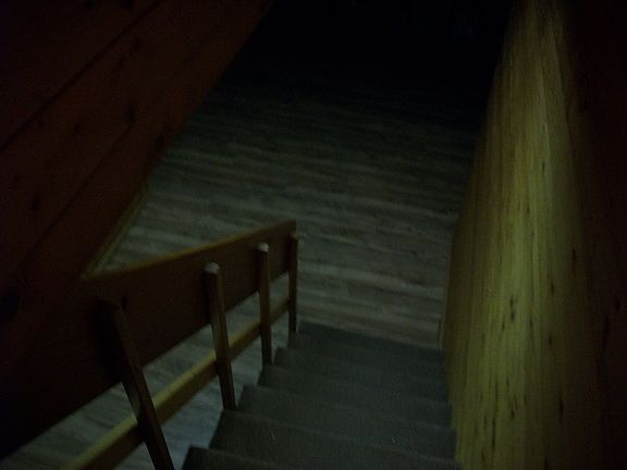 3rd image of 2 Churchill Ave