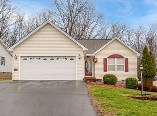 1895 Wilshire Ln, Pulaski, VA 24301