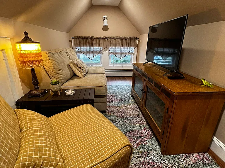 3rd floor sitting area with TV