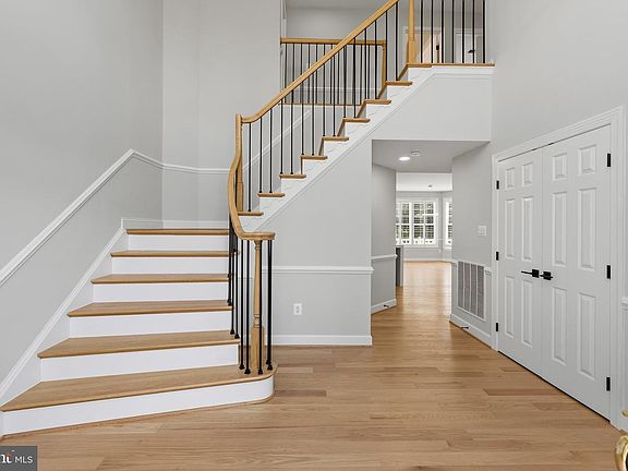 2nd image of 2053 George Washington Rd