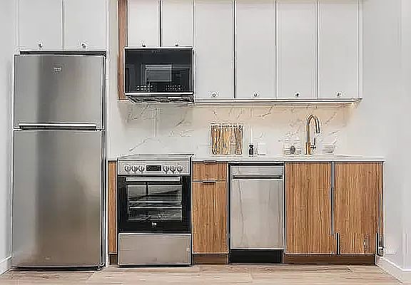 4th image of 2917 Snyder Ave #2C
