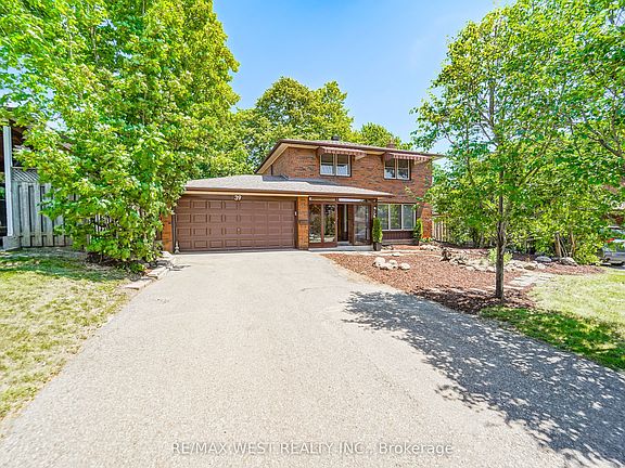 2nd image of 39 Madron Cres