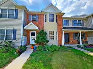 638 Chickadee Dr, Lititz, PA 17543