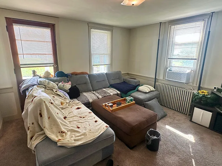 1404 E Newport Rd — Photo 6