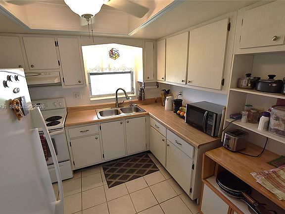 5th image of 2688 Dudley Dr E APT J