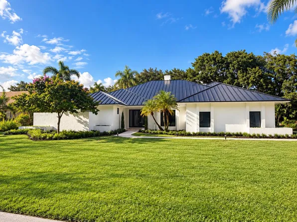 10 Alnwick Road, Palm Beach Gardens, FL 33418