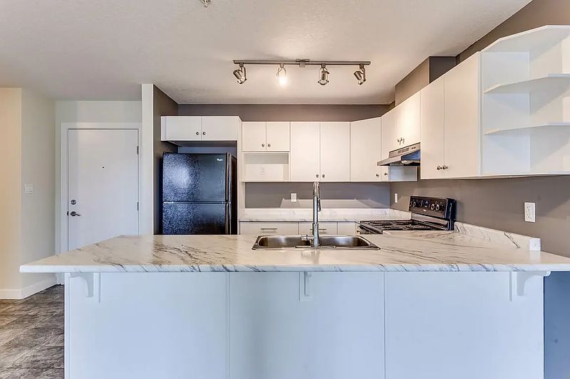 Airdrie Apartment for rent - 2 Bedrooms — photo 8