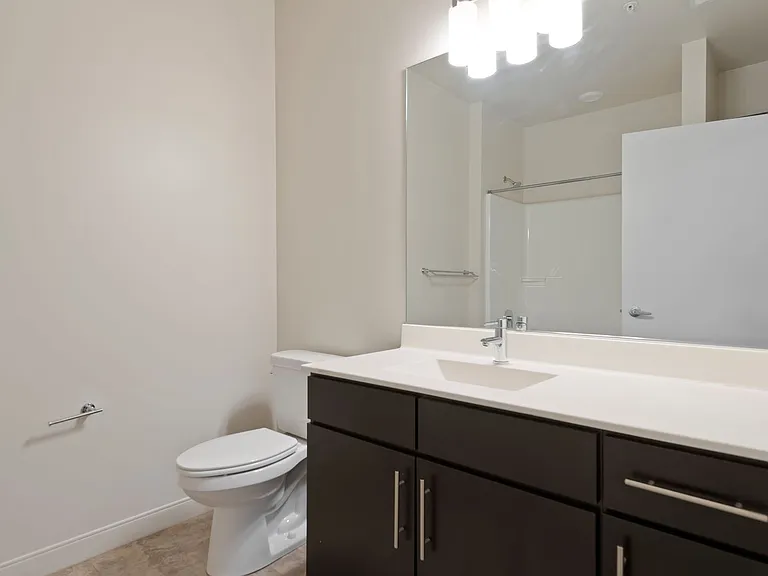 Freshwater Plaza Apartments — Photo 6