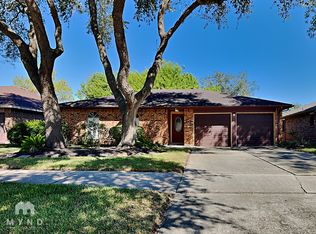 2794 Tallowood Dr, League City, TX 77573