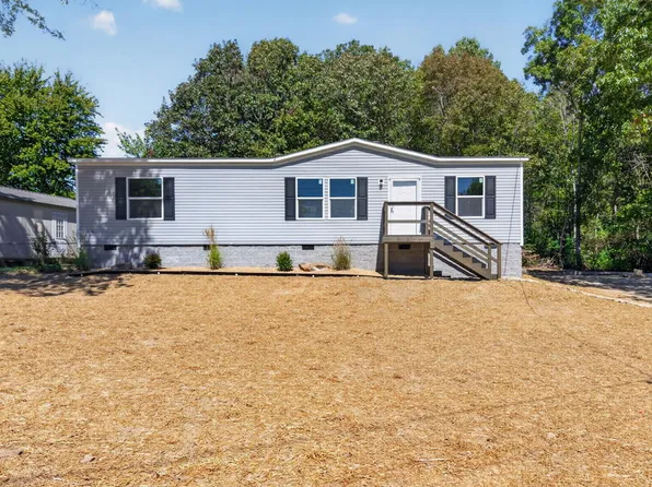 736 Shadberry Dr, Crossville, TN 38572