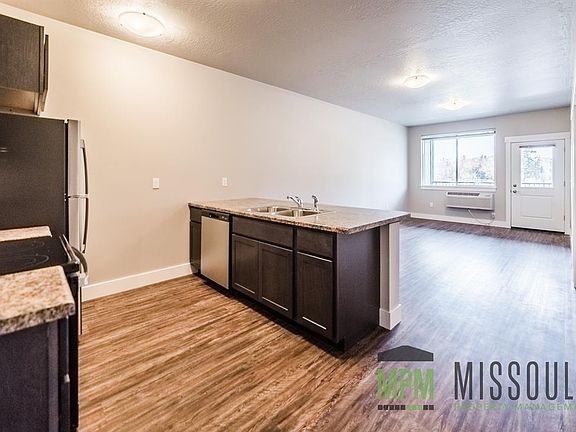 3rd image of 3715 England Blvd #205