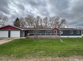 121 3rd St, Bluffton, MN 56518