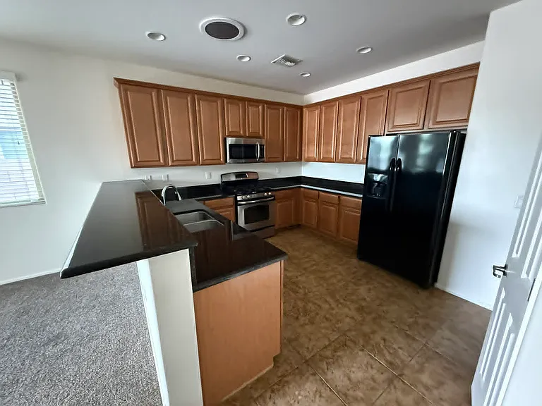 10450 S Cutting Horse Dr — Photo 10