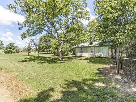 5th image of 236 Blue Meadow Cir