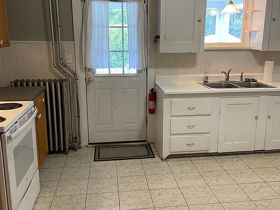 5th image of 164 N Lehigh Ave