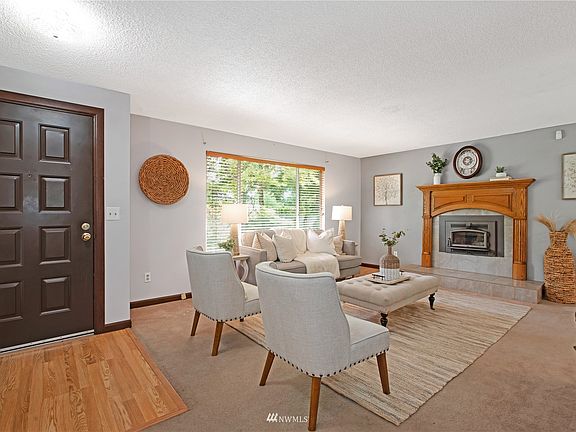 2nd image of 905 185th Street Ct E