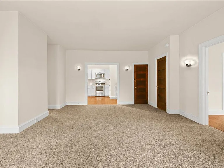 317 Waterloo Ave — Photo 3