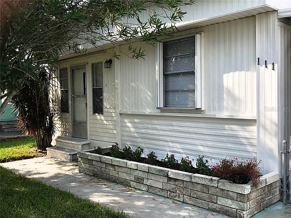 4th image of 111 50th Avenue Dr E