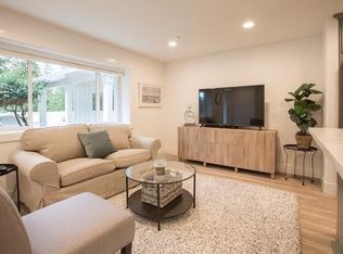 725 Winding Way SE #102, Salem, OR 97302