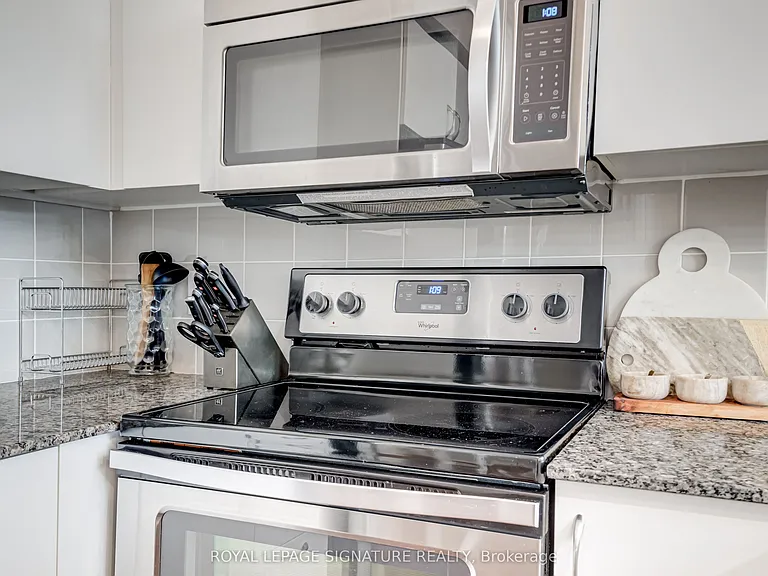 2230 Lake Shore Blvd W #204 — Photo 18