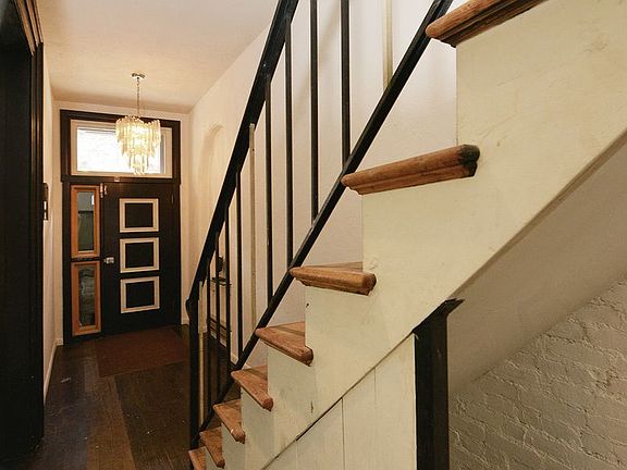 4th image of 156 W 128th St