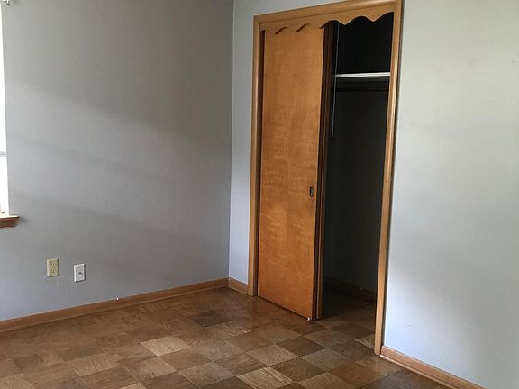 4th image of 2133 W Sherwood Ave