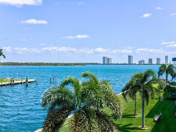 4th image of 111 Shore Court #305