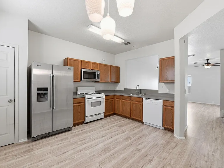 9631 Coyote Creek Dr — Photo 10