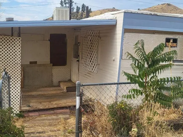 713 Columbus Ave, Bodfish, CA 93205