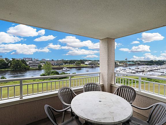 2nd image of 2151 Bridgeview Ct. #3-405