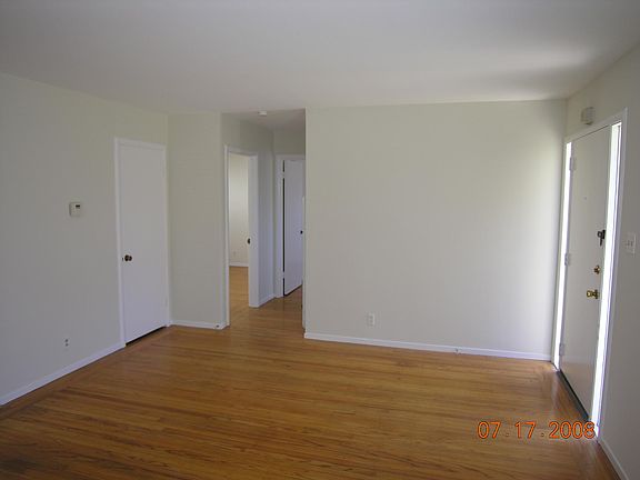 5th image of 812 N Idaho St