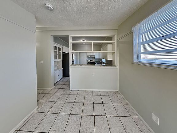 5th image of 1104 W Kirby St