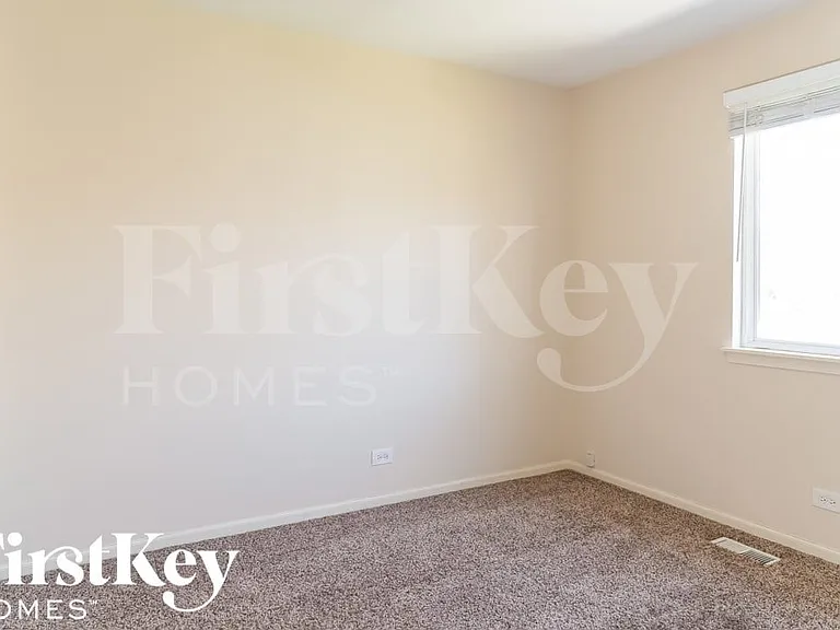 2406 Aspen Dr — Photo 10