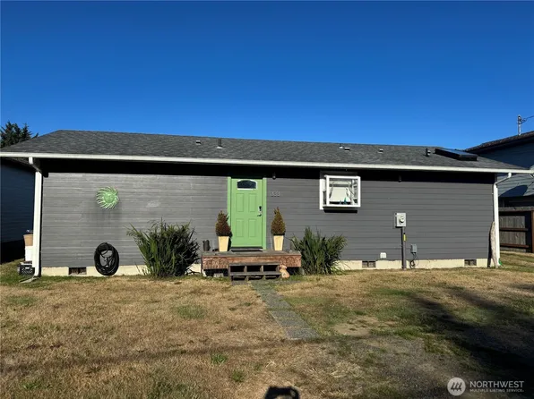 333 Canal Drive NE, Ocean Shores, WA 98569