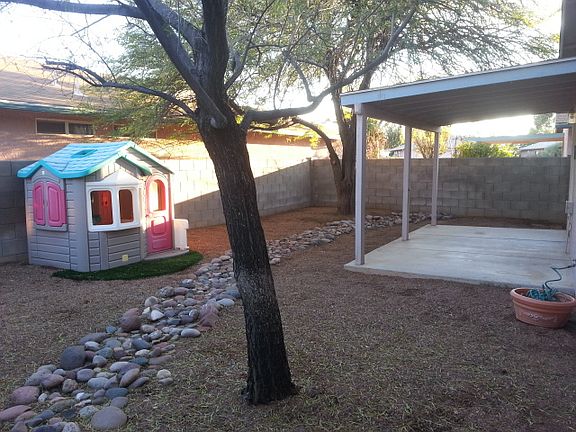 Backyard (Playhouse Opt.)