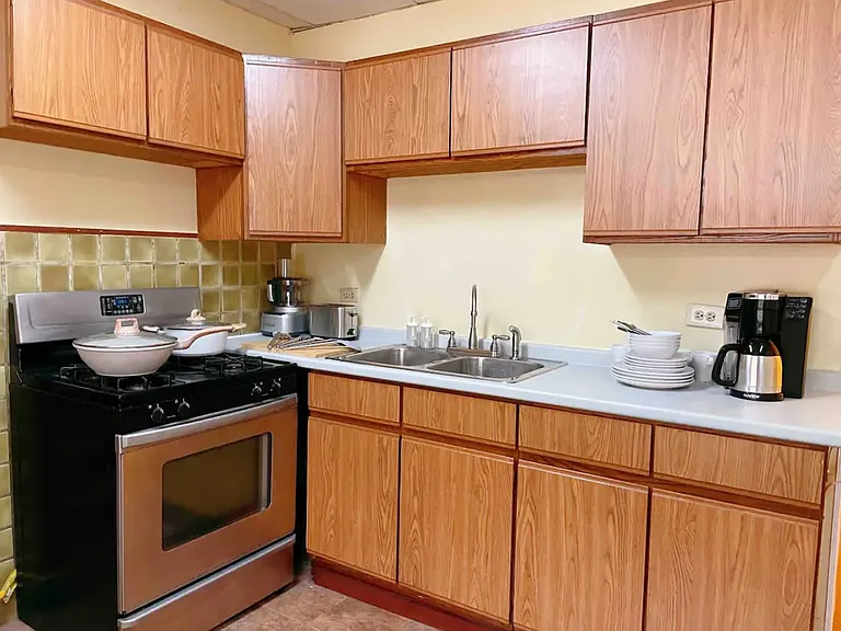 5432 Baywood St #1 — Photo 2