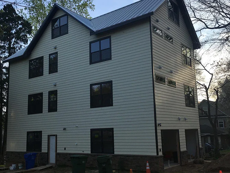 430 Ethel St NW — Photo 1