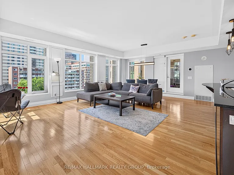 245 Kent St #909 — Photo 18