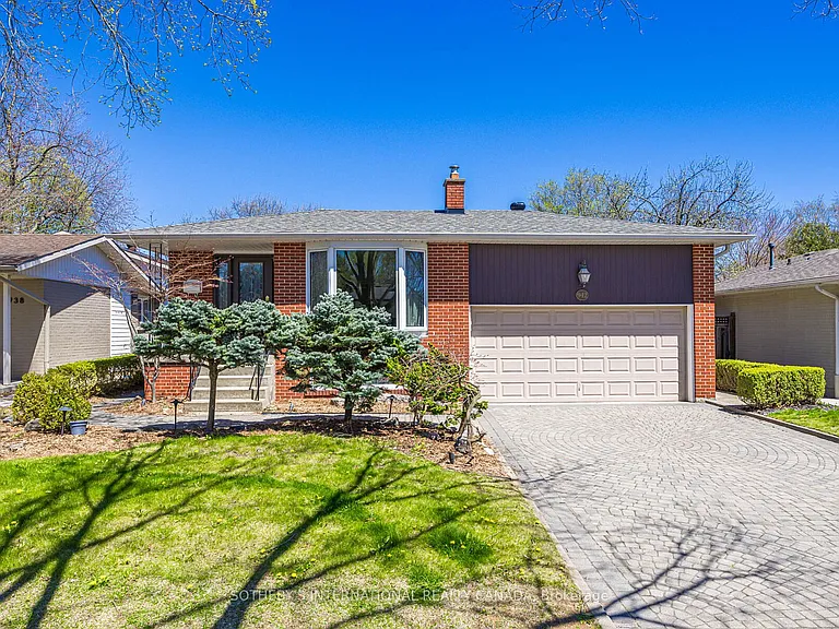 942 Fletcher Valley Cres #BSMNT — Photo 2