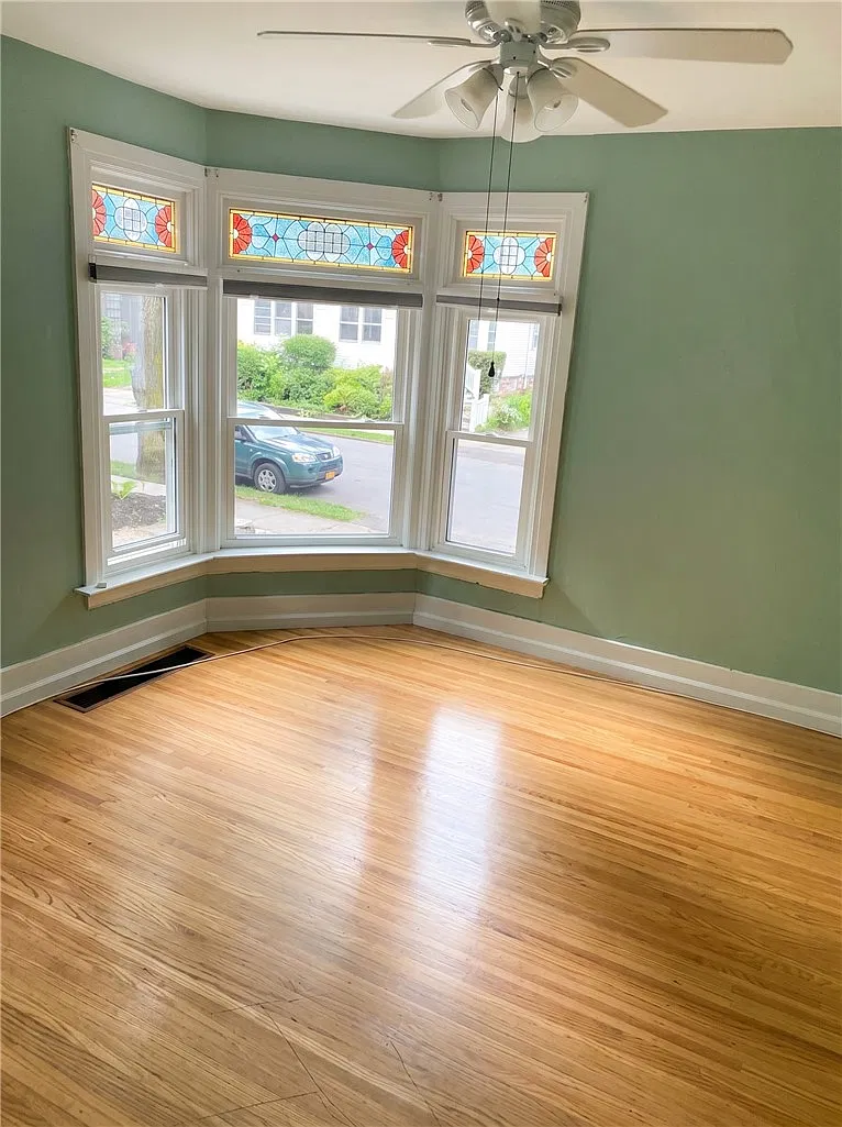 2 bed, 1.0 bath, 1000 sqft, $1,500 — Photo 2