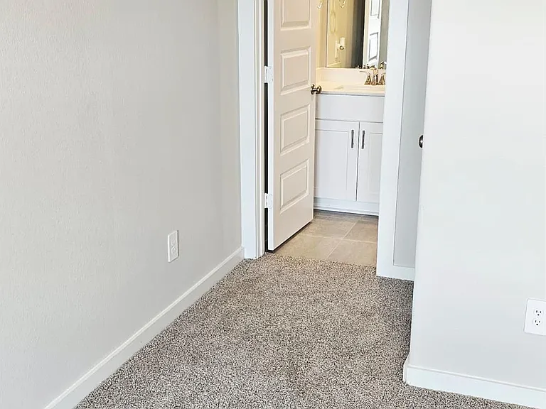 1402 Copeland Dr — Photo 7